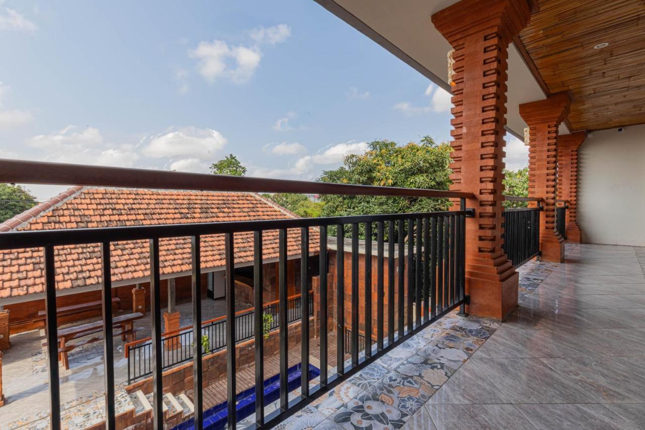 Candra Loka Studio & Apartment By The Loka Kerobokan  Exterior photo