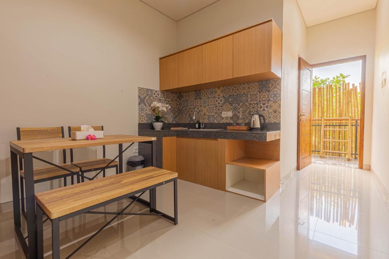 Candra Loka Studio & Apartment By The Loka Kerobokan  Exterior photo