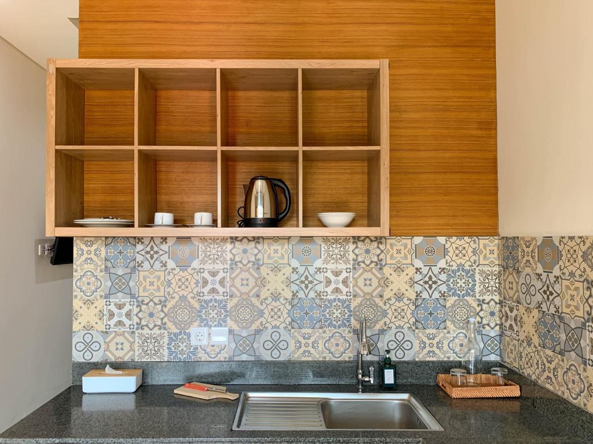 Candra Loka Studio & Apartment By The Loka Kerobokan  Exterior photo